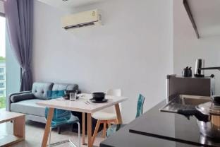 Pool View Duplex near NaiHarn Beach, UTL A310 Apartment in Rawai
