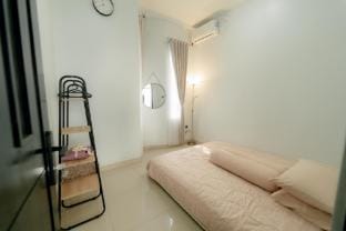 Akhtar Guest House Near Situ Gede Tasikmalaya Vacation rental in West Java