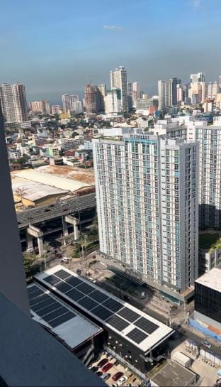 Crisean's Highrise Condo - 100 west Makati Apartment in Pasay