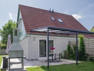 Sunny Garden Stay near Sea Vacation rental in Zeeland, Netherlands