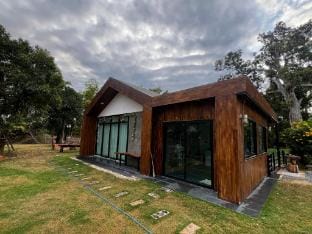 เดอริว่าลำตะคลอง Vacation rental in Laos