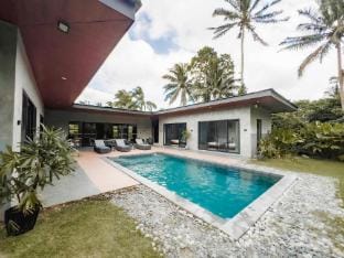Casa Fariñas Villa in Nasugbu