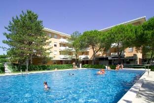 Charming apartment for up to 6 guests with pool - Beahost Rentals Apartment in Bibione