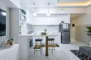 Casa Feliza Belle - overlooking Grand Canal Apartment in Makati