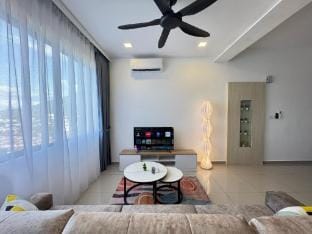 Stylish 3-Br Suite_5-6pax@ MarcResidences Apartment in Penang