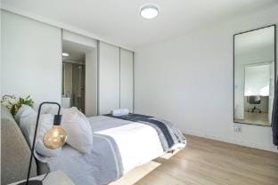 1 Bedroom Apartment, Seapoint, Cape Town Apartment in Sea Point