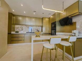Beachfront Bliss: 2-BR Apartment in Shams 2 Apartment in Dubai