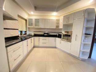 AnanTa Pool Villa Pattaya, 10 mins to Walking St. Vacation rental in Pattaya City