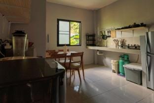 Casa Eden • Thong Sala Center • 2BR • 4K TV • AC Vacation rental in Ko Pha-ngan Sub-district