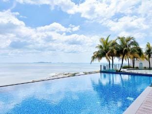 Silverscape 2Br 6Pax/Seaview/TVBox Apartment in Malacca