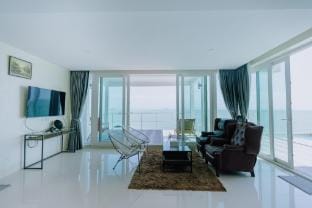 星海5卧室一线海景别墅 Villa in Kathu