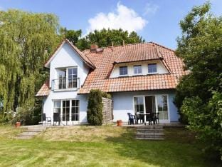 Ferienwohnungen Blaues Haus, Putbus Apartment in Mecklenburg-Vorpommern, Germany