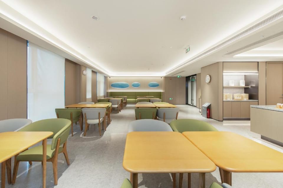 Ji Hotel Langfang Railway Station Normal University Hotel in Beijing