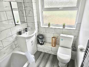 Freshbrook House Vacation rental in Swindon