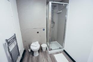 City Centre 2min | Self CheckIn | Smart TV | WiFi Apartment in Sheffield