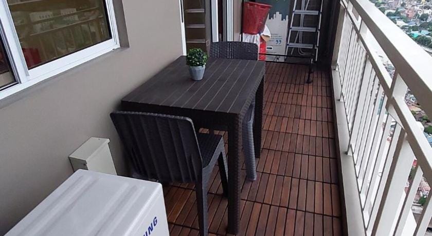 Affordable Whole 2 bedroom Condo high floor BGC Apartment in Mandaluyong