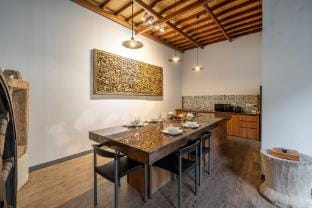 NEW! Ethnic 3BR Villa with Rooftop Bar & Pool Villa in North Kuta