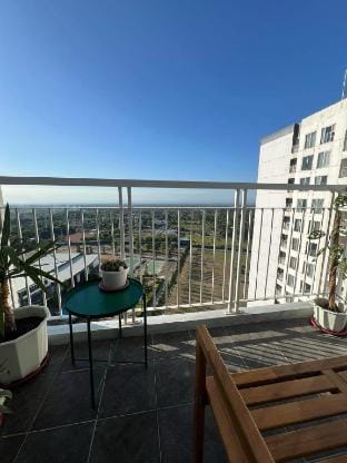 Cozy Studio 5 Mins to Sky Ranch w/ Pool & View Apartment in Tagaytay