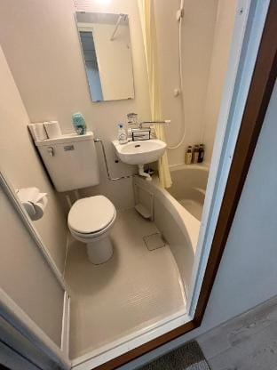 ShinOsaka 30s/EarlyCheck In/Umeda 6min/FREE WIFI/2 Apartment in Osaka