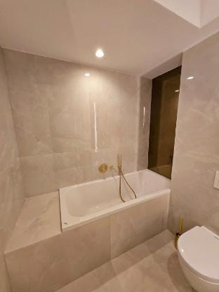 Happy Luxury Cortina Studio Apartment in Bucharest