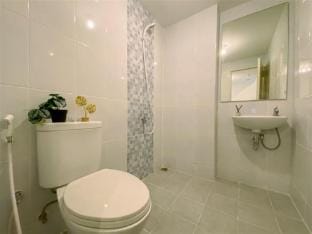 Modern Living 2BR Tokyo Riverside PIK2 By Travelio Apartment in West Java