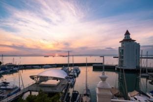 The Suites Straits Quay Apartment in Penang