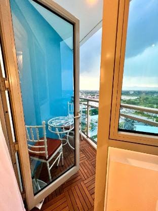 Spacious Studio w/ Sofabed | Mt. Arayat/City View Vacation rental in Calabarzon