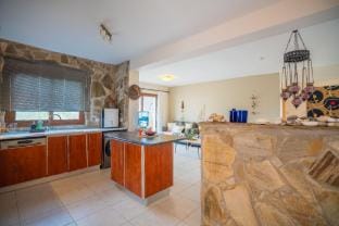 Welcoming 3-Bedroom Apartment with Ocean Views Apartment in Cyprus