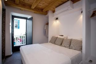The Pélican héritage house  Vacation rental in Mykonos