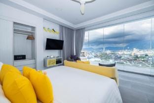 普吉岛芭东EDC派对5卧室豪华海景别墅 Villa in Patong