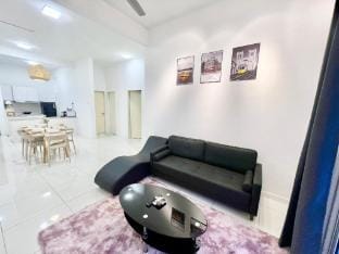 SF 1-12Pax Puchong Sky Pod 3Room IOI Mall 8Bed LRT Apartment in Subang Jaya