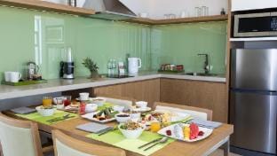 In front of MyKhe beach Panorama 15fl Suite Apartment in Da Nang