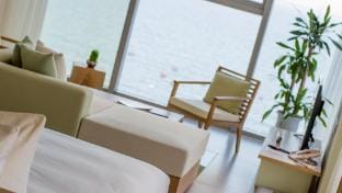 In front of MyKhe beach Panorama 15fl Suite Apartment in Da Nang