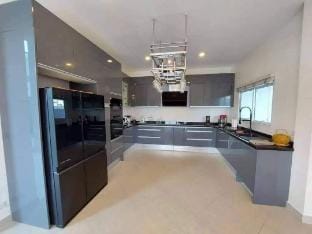 Seven-Star Stay, Pattaya, 4 Bedrooms, 5 Bathrooms, Private House with Garden Pool Villa Villa in Pattaya City