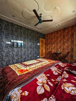Home-stay in Srinagar Kashmir  Vacation rental in India