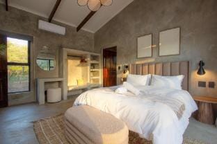 The Duke. Luxury Safari Villa Villa in South Africa