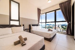 U33A #3BR Family Staycation Apartment in George Town