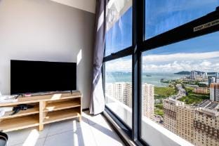 U33A #3BR Family Staycation Apartment in George Town