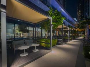 Full Burj Khalifa & Fountain View - Living & Bed Apartment in Dubai