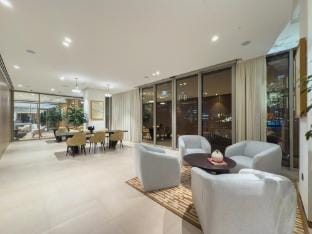 Full Burj Khalifa & Fountain View - Living & Bed Apartment in Dubai