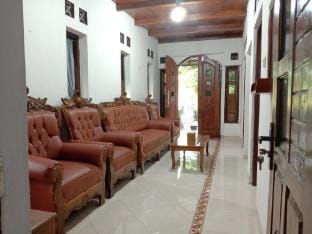 Paviliun Mbak Tinoek Vacation rental in Indonesia