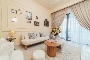 Danga Bay Vintage French 3BR6Pax Balcony Seaview Apartment in Johor Bahru