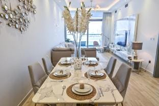 A beachfront sanctuary on the iconic Palm Jumeirah Apartment in Dubai
