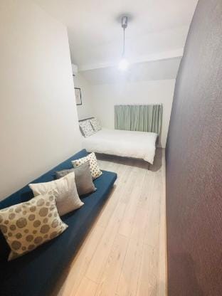 NEW Ichigo Ichie MAX 7 People Shinsekai/Dotonbori/Namba Vacation rental in Osaka