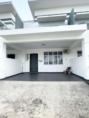 Beach Bliss Homestay - Speed Wifi /TVBox /Netflix Vacation rental in Johor