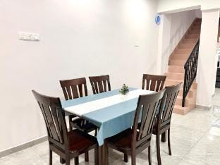 Stylish 4BR Retreat | Near Portuguese Settlement Vacation rental in Malacca