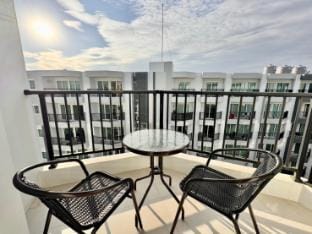 Mantra Beach Condominium - M283 Apartment in Chon Buri Changwat