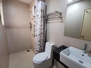 Studio_WaterPark-Beachfront-Netflix-L8A Apartment in Terengganu, Malaysia