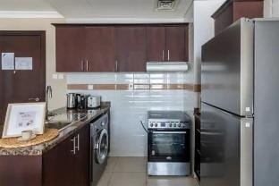 Opulant 1 BR Apt w/ Partial seaview - High Floor Apartment in Dubai