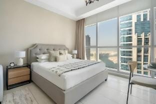 Cozy Studio Apt w/ Sea & Canal View in Court Tower Apartment in Dubai